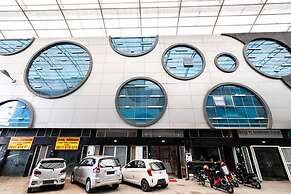 RedDoorz Plus @ Centrium Katamso Medan