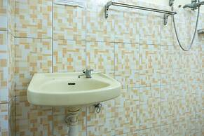 RedDoorz near H. Hasan Aroeboesman Airport