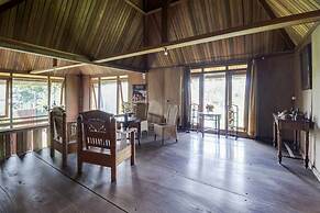 RedDoorz @ Omah Kayu Homestay