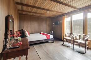 RedDoorz @ Omah Kayu Homestay