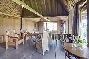 RedDoorz @ Omah Kayu Homestay