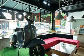 RedDoorz near Alun Alun Madiun