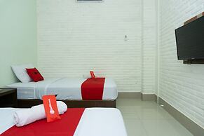 RedDoorz near Alun Alun Madiun