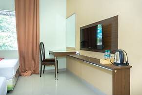 RedDoorz near Alun Alun Madiun