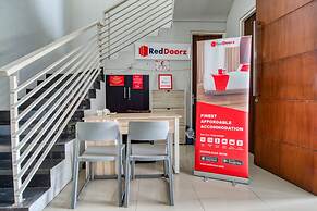 RedDoorz near Surabaya Zoo