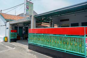 RedDoorz Syariah near Alun Alun Balai Kota Tegal