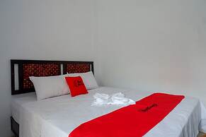 RedDoorz Syariah near Alun Alun Balai Kota Tegal