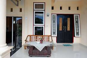 RedDoorz @ Tomia Island Wakatobi