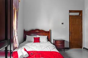 RedDoorz Syariah near Exit Toll Banyumanik