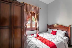 RedDoorz Syariah near Exit Toll Banyumanik