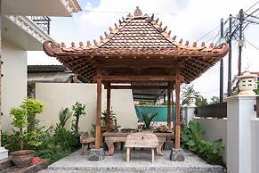 RedDoorz Syariah near Exit Toll Banyumanik