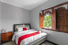 RedDoorz Syariah near Exit Toll Banyumanik