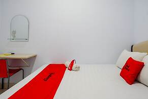 RedDoorz @ Hotel Bravo Pantai Kamali Bau Bau