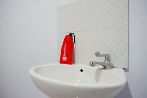 RedDoorz @ Hotel Bravo Pantai Kamali Bau Bau