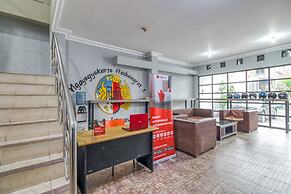 RedDoorz Hostel near Stadion Mandala Krida Yogya