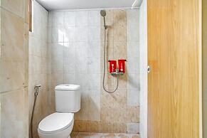 RedDoorz Plus near RSUD Dr. Pirngadi Medan 2 - Hostel