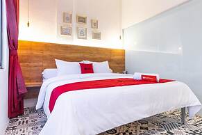 RedDoorz Plus near Ringroad City Walks Medan 2