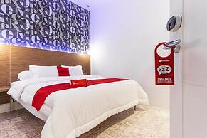 RedDoorz Plus near Ringroad City Walks Medan 2
