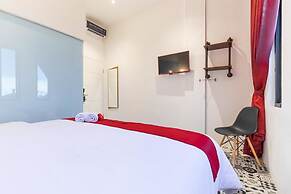 RedDoorz Plus near Ringroad City Walks Medan 2