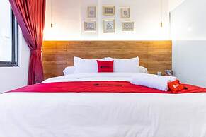 RedDoorz Plus near Ringroad City Walks Medan 2