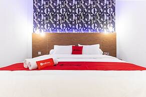 RedDoorz Plus near Ringroad City Walks Medan 2