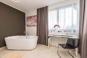 Plitvice Falls Cottage