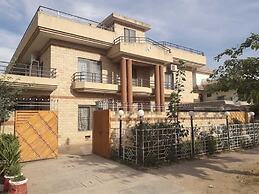 Capital Sweet Home
