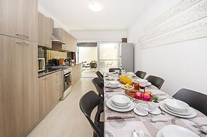 Summer Breeze Maisonette with Terrace by Getaways Malta