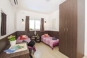 Summer Breeze Maisonette with Terrace by Getaways Malta