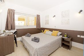 Summer Breeze Maisonette with Terrace by Getaways Malta