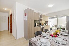Summer Breeze Maisonette with Terrace by Getaways Malta