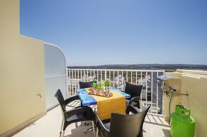 Summer Breeze Superior Apartment with Terrace by Getaways Malta