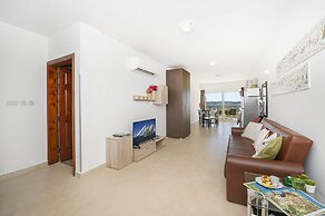 Summer Breeze Superior Apartment with Terrace by Getaways Malta