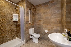 Summer Breeze Superior Apartment with Terrace by Getaways Malta