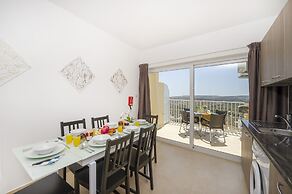 Summer Breeze Superior Apartment with Terrace by Getaways Malta