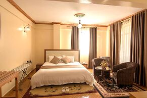 Mountain Breeze Hotel