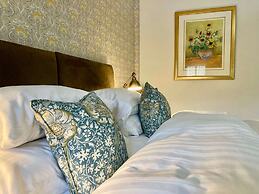 Tŷ Mawr Country Hotel