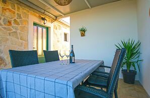 Apartments Tarragon