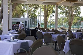 Paleros Beach Resort