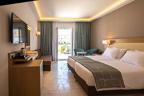 Paleros Beach Resort