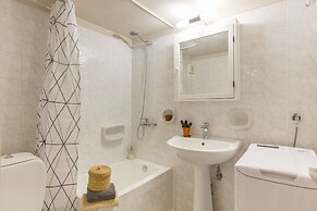 Nautilus Charm Apartment