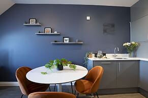Elliot Oliver - Loft Style 2 Bedroom Apartment With Parking In The Doc