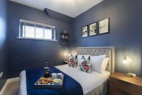 Elliot Oliver - Loft Style 2 Bedroom Apartment With Parking In The Doc