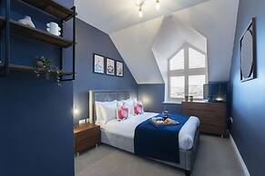 Elliot Oliver - Loft Style 2 Bedroom Apartment With Parking In The Doc