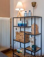 Brand new apartment touching Acropolis