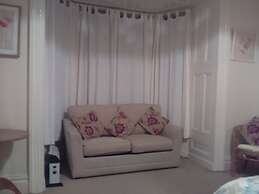 6-bed House in Snowdonia With Your own Private pub