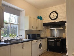 6-bed House in Snowdonia With Your own Private pub