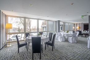 SL'otel im Parforcehaus