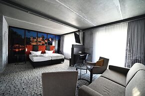 SL'otel im Parforcehaus