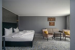 SL'otel im Parforcehaus